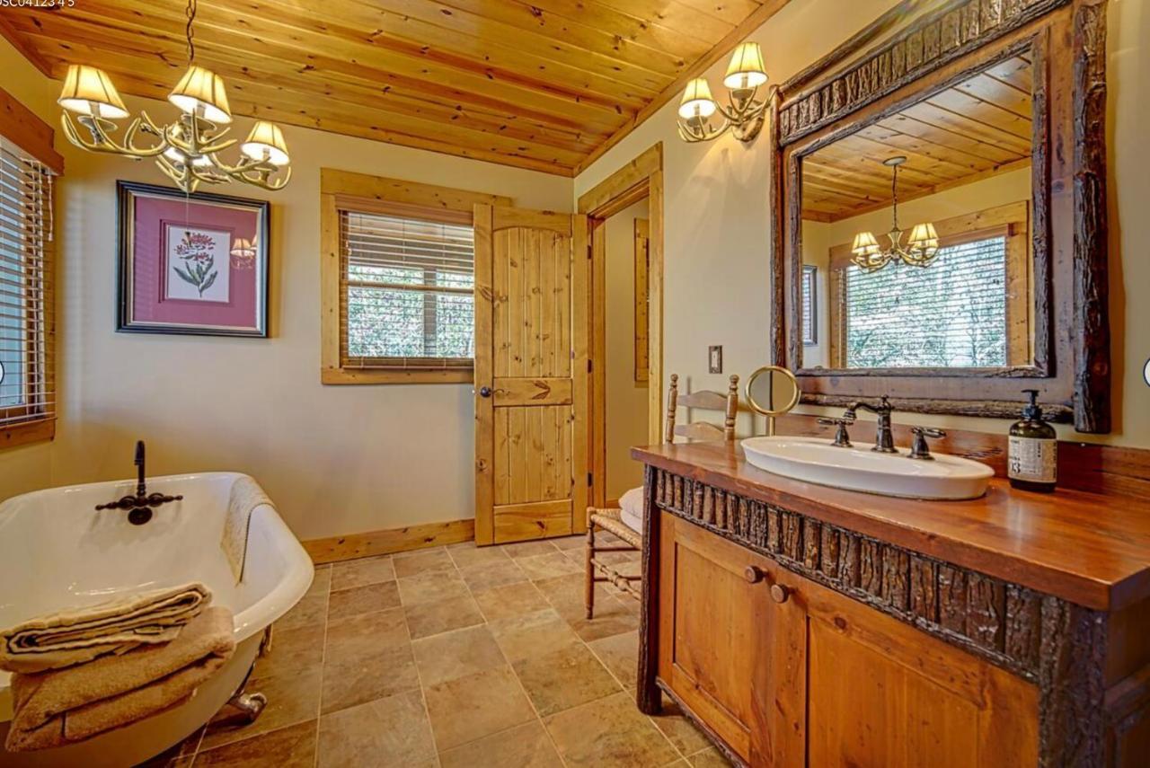 Cozy Creekfront Family Cabin-Pet Friendly -Gamerm-Hot Tub Хайавасси Экстерьер фото